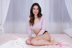 017 - Gorgeous and Intimate